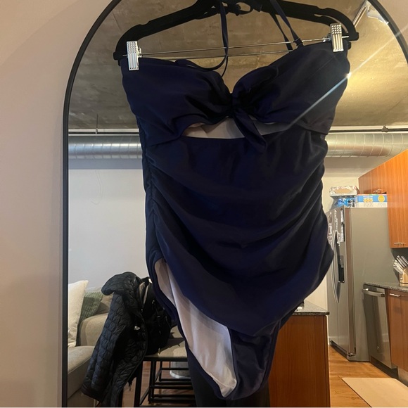 One Piece Swim with Cutout - Picture 10 of 11